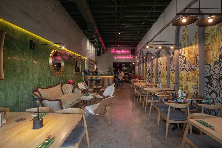 More Photos Of 1652 SW 8th St, Miami Restaurant For Sale