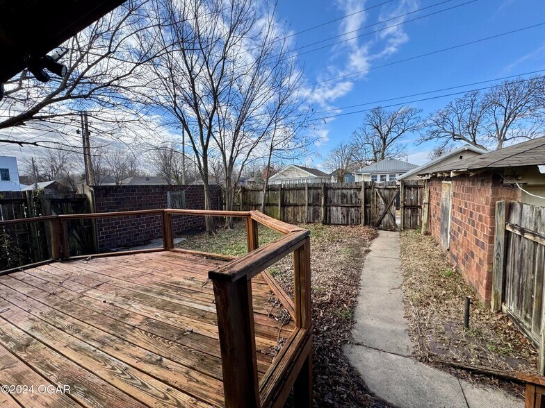 More Photos Of 2922 S Main St, Joplin Office For Sale