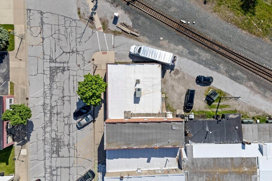 More Photos Of 18625 Main St, Tontogany Flex For Sale