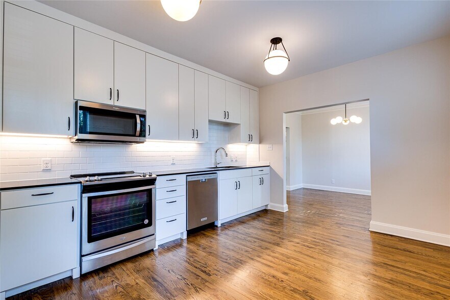 More Photos Of 2837 Hemphill St, Fort Worth Apartments For Sale