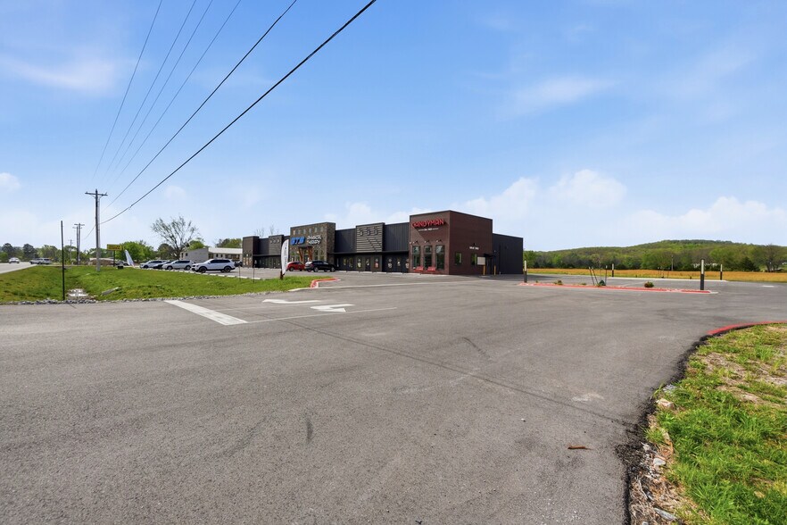 More Photos Of 2355 Center St, Fayetteville Storefront For Lease
