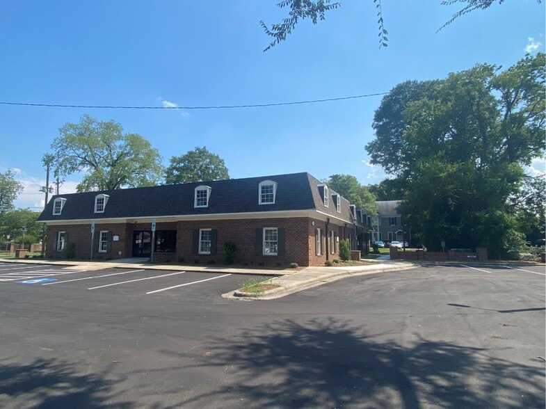 More Photos Of 310 Dick St, Fayetteville Office For Lease