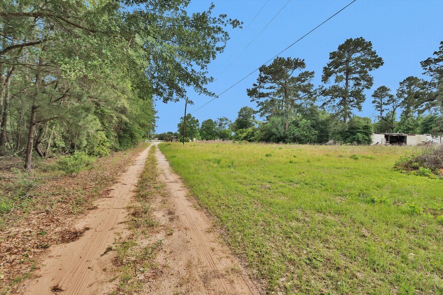 More Photos Of 15635 Highway 105 E, Conroe Land For Sale