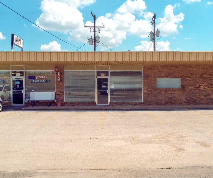 More Photos Of 920 Roberts Cut Off Rd, River Oaks Office For Lease