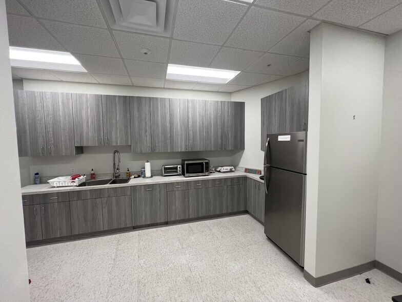 More Photos Of 1255 N Gulfstream Ave, Sarasota Apartments For Sale