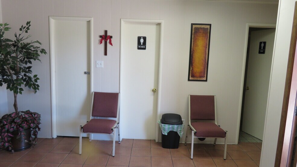 More Photos Of 8471 S Van Ness Ave, Inglewood Loft Creative Space For Sale
