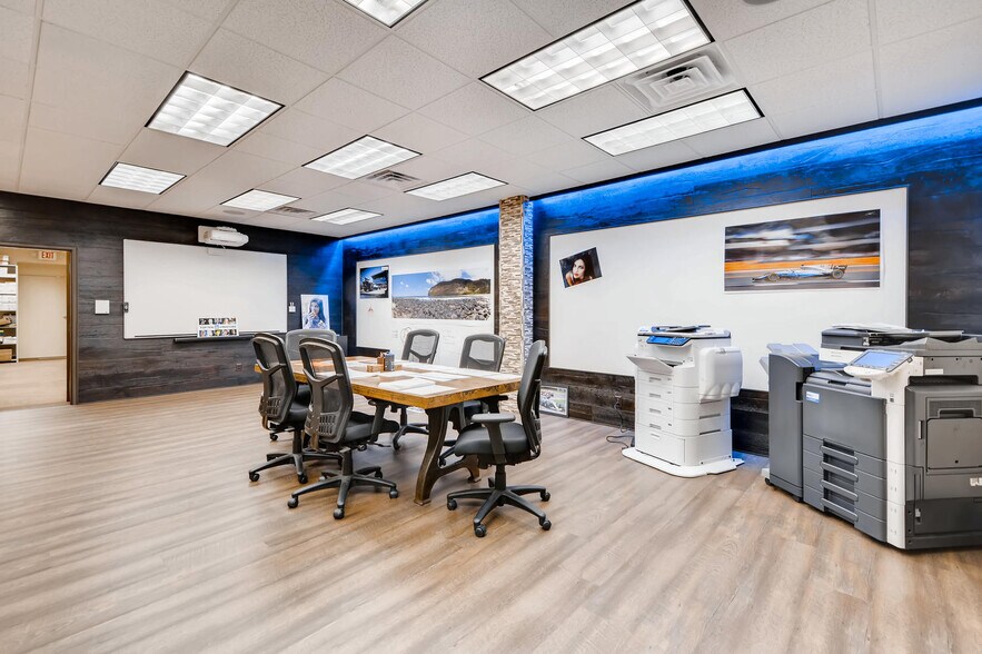 More Photos Of 2000 E Randol Mill Rd, Arlington Light Distribution For Lease