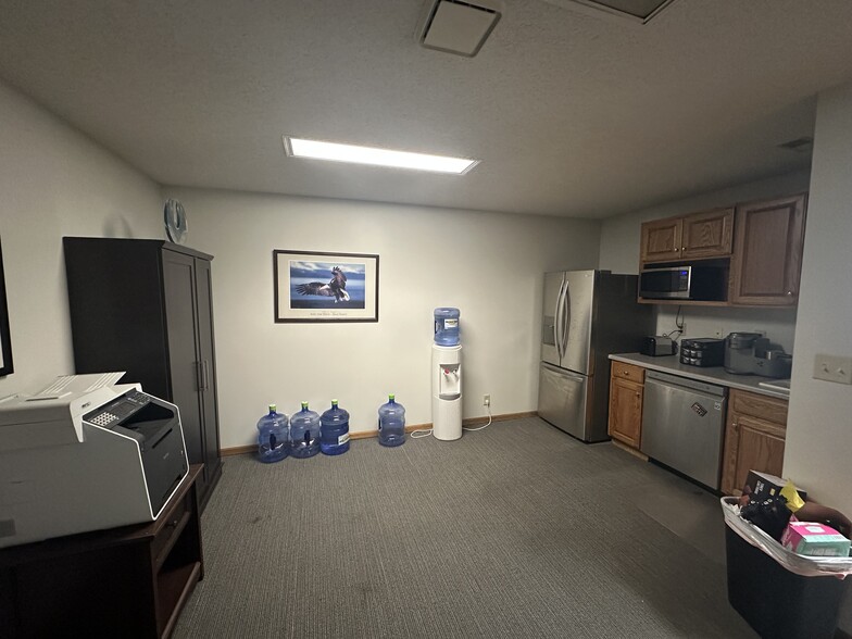 More Photos Of 6030 S 57th St, Lincoln Office Residential For Lease