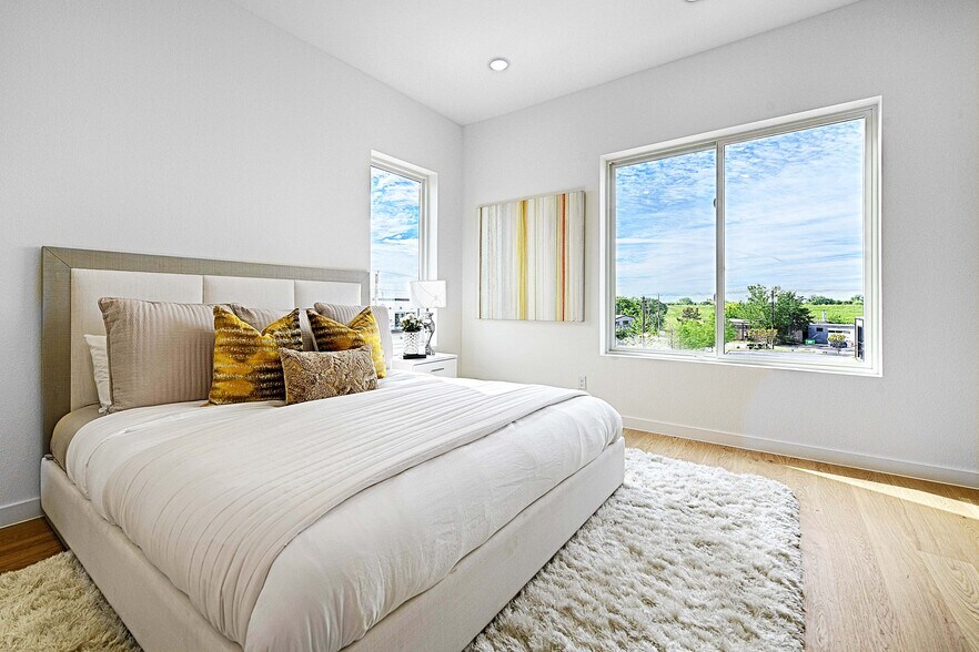 More Photos Of 4739 Gretna St, Dallas Apartments For Sale