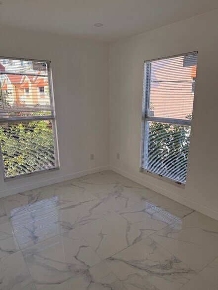 More Photos Of 729 SW 3rd St, Miami Apartments For Sale