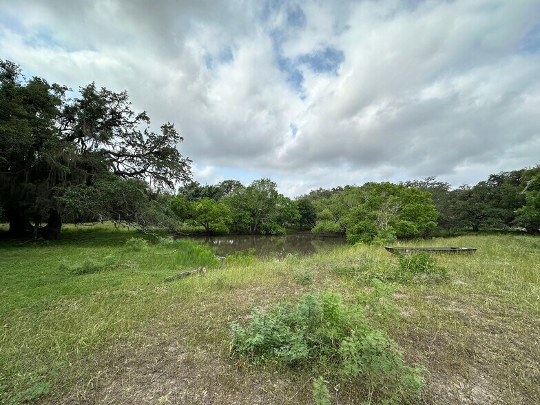More Photos Of 5734 County Road 305, Beeville Land For Lease