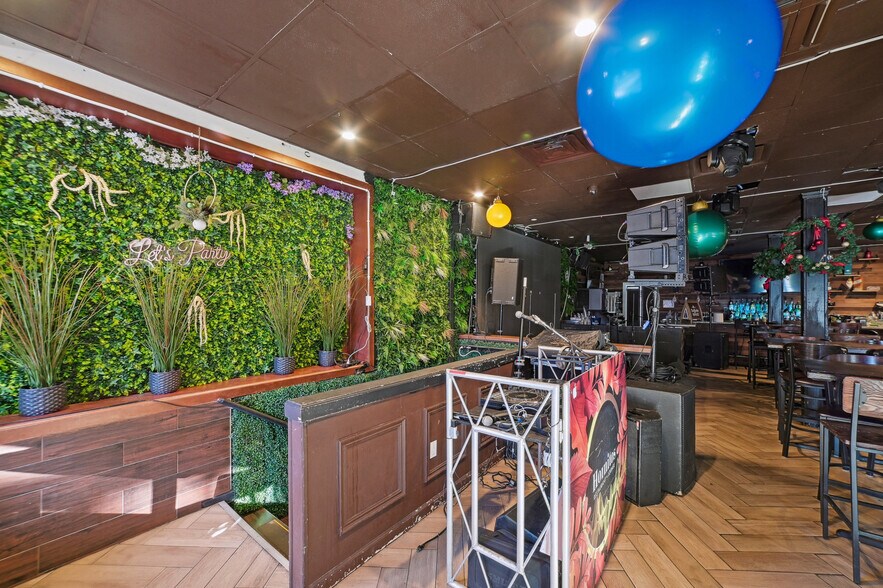 More Photos Of 487-489 21st Ave, Paterson Bar For Sale