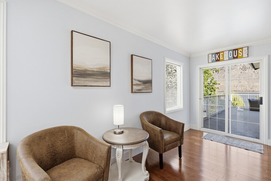 More Photos Of 7001 Savona Access Rd, Thompson-Nicola Hotel For Sale