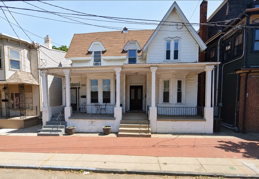 Primary Photo Of 235 Monmouth St, Gloucester City Apartments For Sale