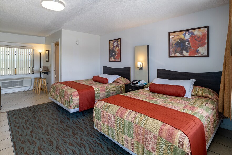 More Photos Of 2150 N Ponce de Leon Blvd, Saint Augustine Hotel For Sale