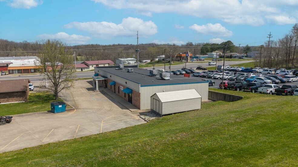 More Photos Of 2737 E Jackson Blvd, Jackson Medical For Lease