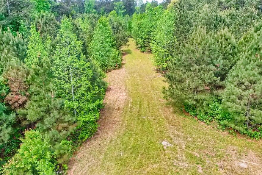 More Photos Of 3920 Hiram Lithia Springs Rd, Powder Springs Land For Sale