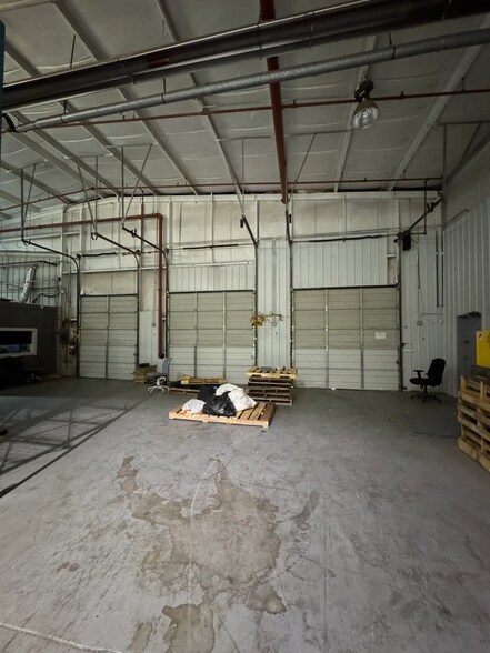 More Photos Of 3105 E Reno Ave, Oklahoma City Warehouse For Lease