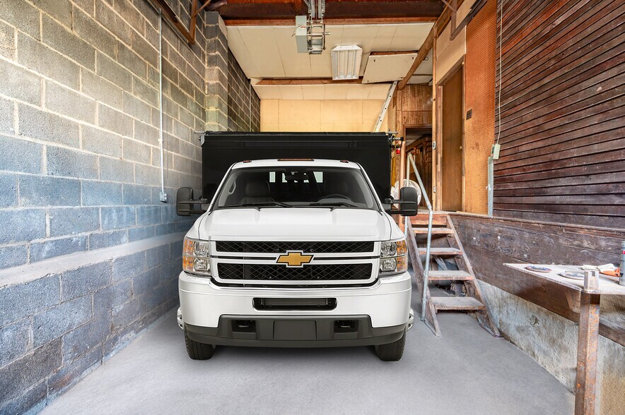 More Photos Of 12 Fairview Ave, Edison Service For Lease