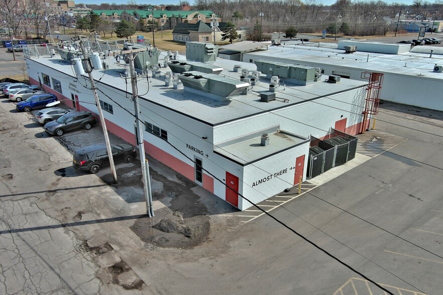 More Photos Of 1516 Military Rd, Buffalo Restaurant For Lease