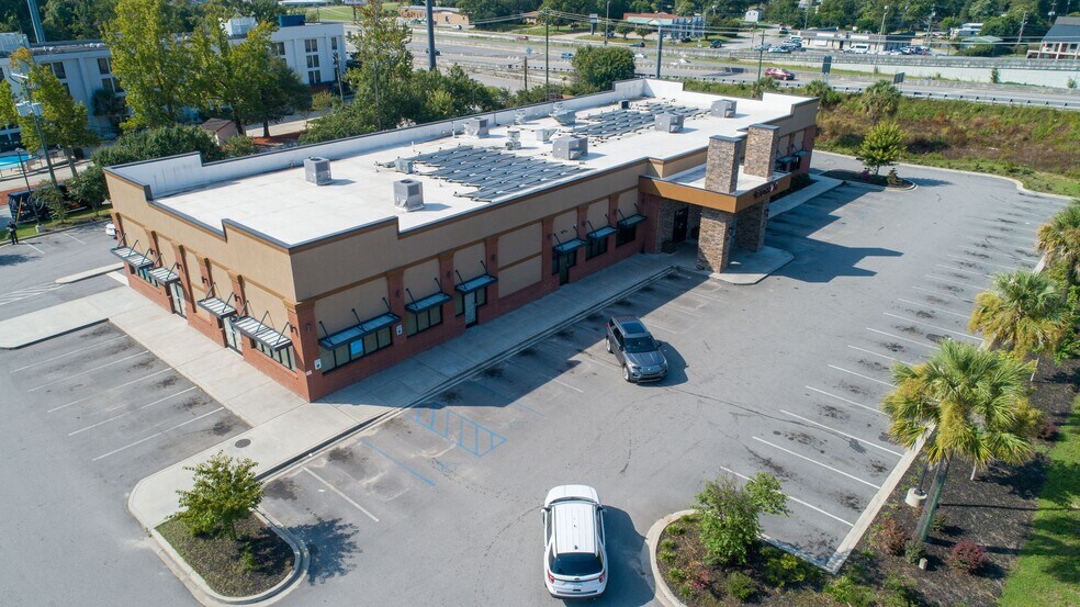More Photos Of 2515 Sunset Blvd, West Columbia General Retail For Lease