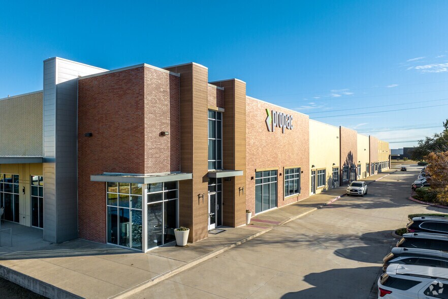 More Photos Of 6300 Communications Pky, Plano Flex For Lease