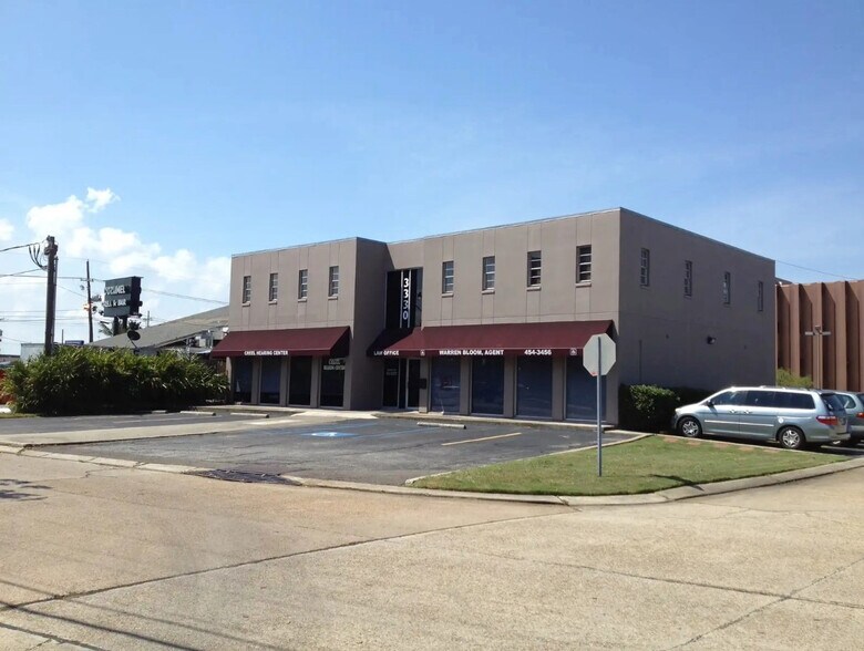 More Photos Of 3330 Lake Villa, Metairie Office For Lease