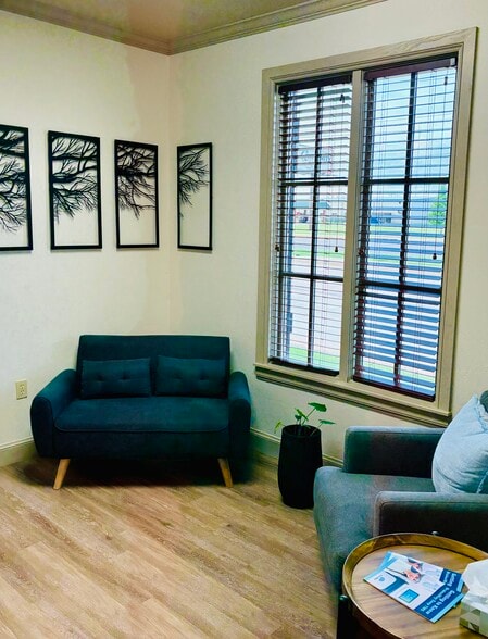 More Photos Of 1743 W 33rd St, Edmond Medical For Lease