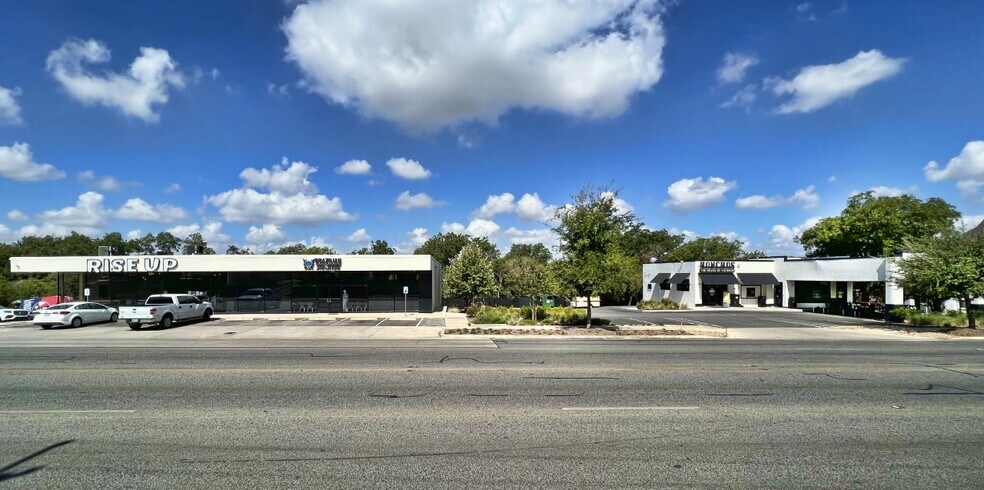 More Photos Of 6401-6403 Broadway St, San Antonio Storefront Retail Office For Lease