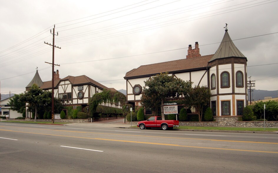 More Photos Of 178 S Victory Blvd, Burbank Office For Lease