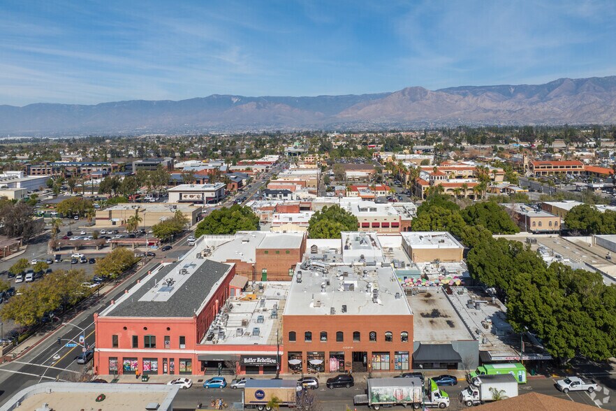 More Photos Of 19 E Citrus Ave, Redlands Storefront Retail Office For Lease
