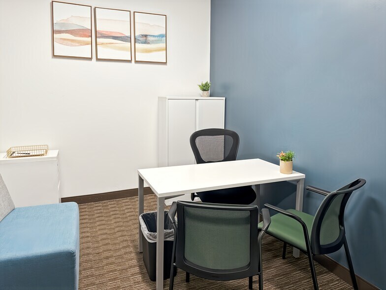 More Photos Of 1910 S Stapley Dr, Mesa Coworking Space