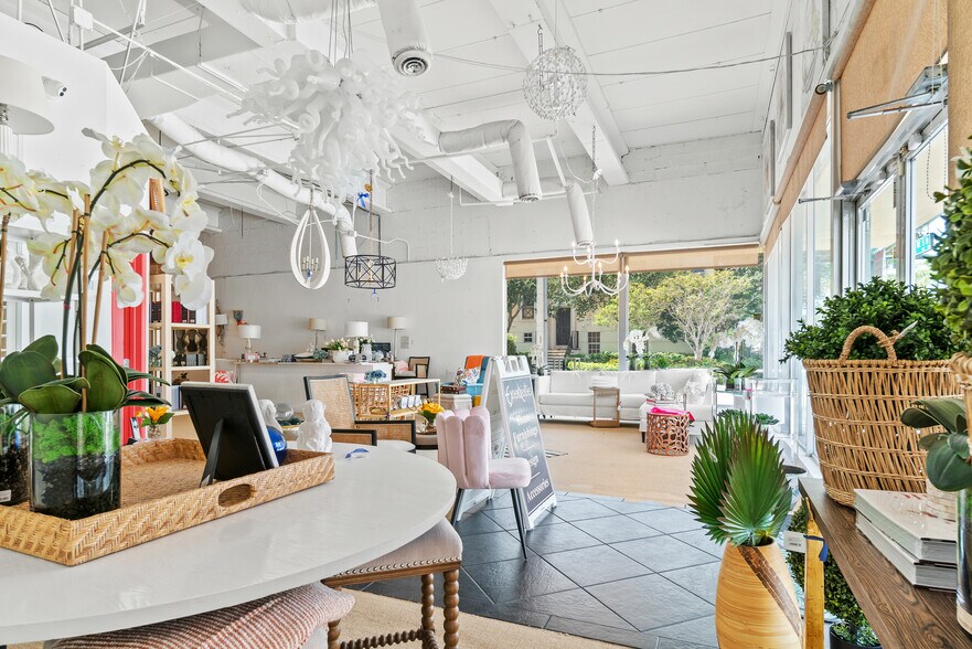 More Photos Of 117 NE 5th Ave, Delray Beach Storefront Retail Office For Sale