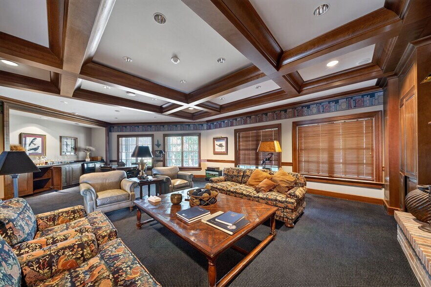 More Photos Of 1461 Highway EE, Winfield Specialty For Sale