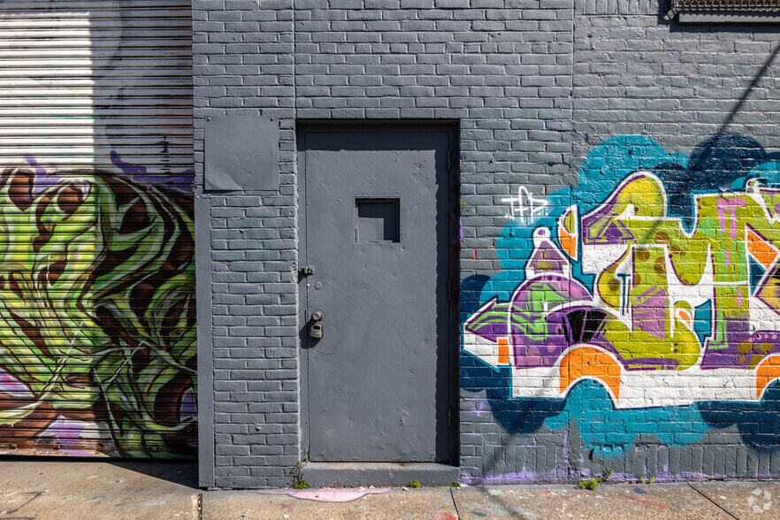 More Photos Of 162-176 Abington, Newark Industrial For Lease