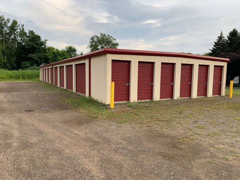 More Photos Of 74 Mitchell, Oswego Self Storage For Sale