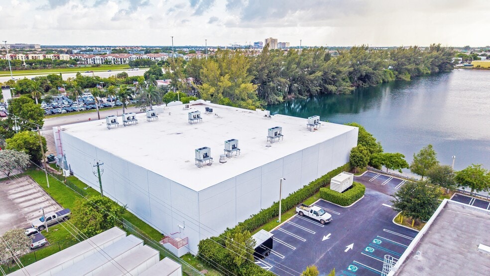 More Photos Of 8995 NW 12th St, Miami Warehouse For Sale