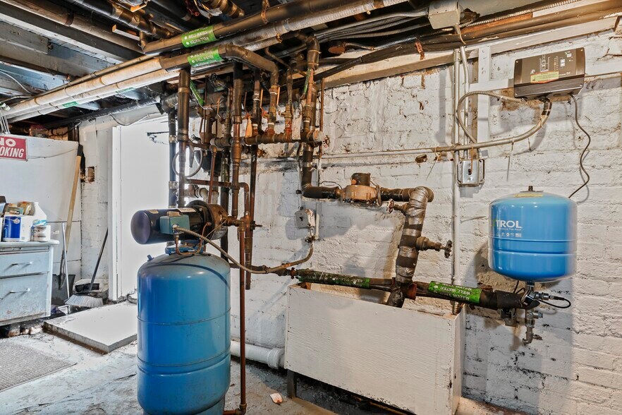 More Photos Of 509 Liberty Ave, Brooklyn Funeral Home For Sale