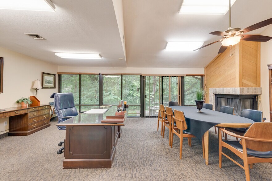 More Photos Of 901 Waterfall Way, Richardson Office For Lease