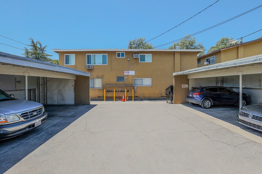 More Photos Of 8000 Owensmouth Ave, Canoga Park Apartments For Sale
