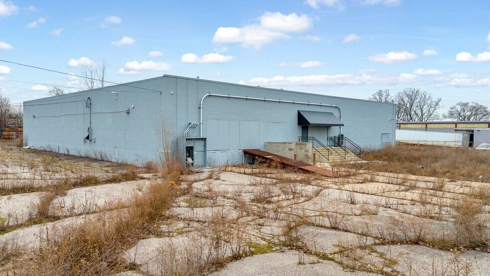More Photos Of 6400 E Nevada Ave, Detroit Warehouse For Sale