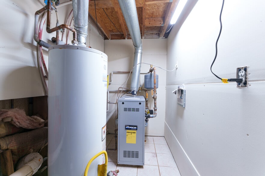More Photos Of 15921 W M 36, Pinckney Light Distribution For Sale