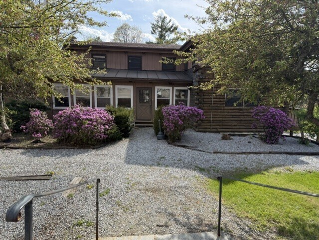Primary Photo Of 30 Industrial Ln, Mendon Office Residential For Lease