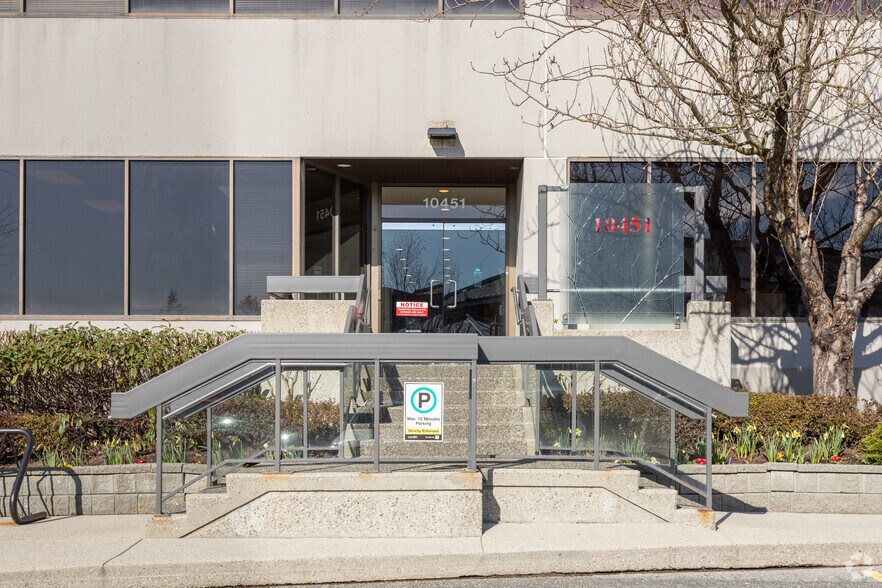 More Photos Of 10451 Shellbridge Way, Richmond Office For Lease