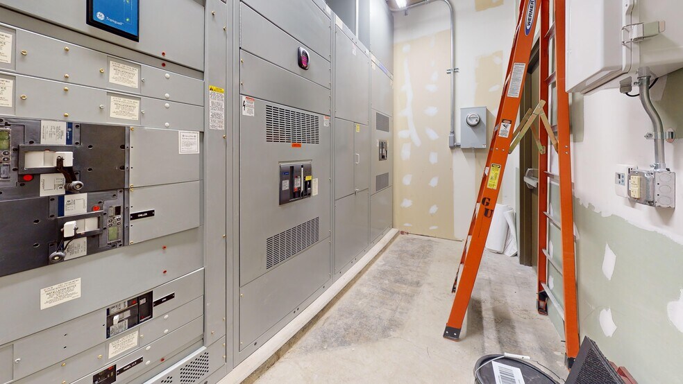 More Photos Of 900 State St, Erie Office For Sale