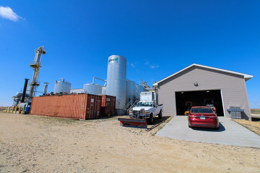 More Photos Of 5640 44th Ave S, Clinton Industrial For Sale