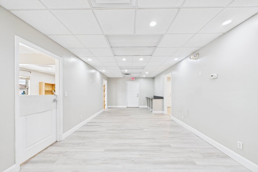 More Photos Of 170 Enterprise Ave SE, Palm Bay Office For Lease