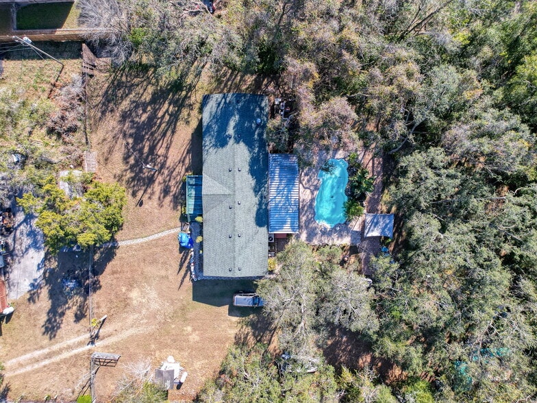 More Photos Of 15525 Shady Hills Rd, Spring Hill Restaurant For Sale