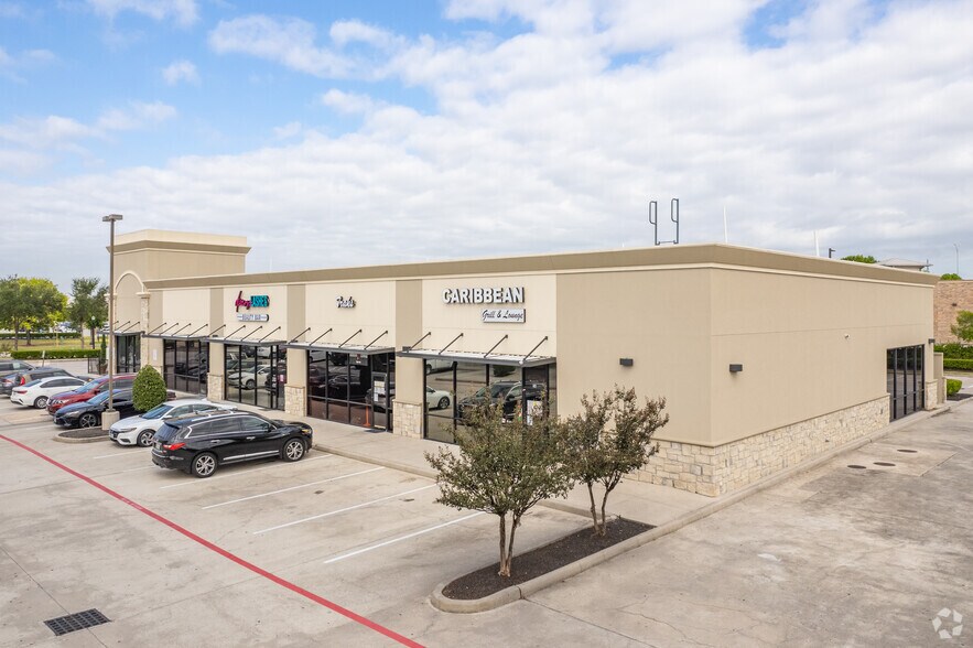 More Photos Of 9502 N Sam Houston Pky, Humble Unknown For Lease