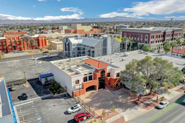 More Photos Of 317 S 6th St, Las Vegas Office For Sale